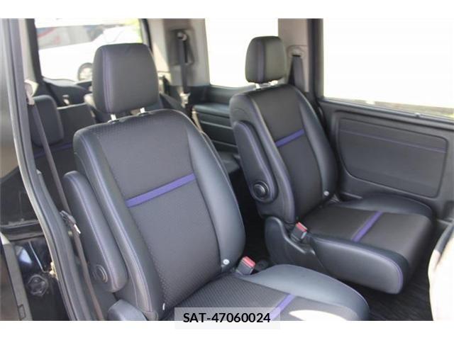 Honda STEP WGN 2019-07 8210424-28