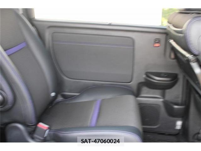 Honda STEP WGN 2019-07 8210424-29