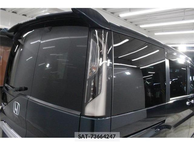 Honda STEP WGN 2021-01 8210421-18