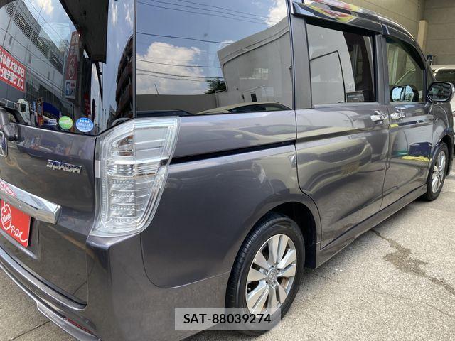Honda STEP WGN 2014-01 8210430-9