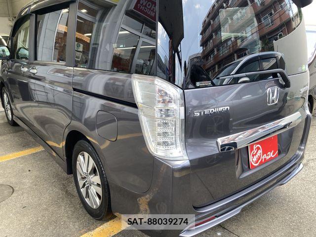 Honda STEP WGN 2014-01 8210430-2