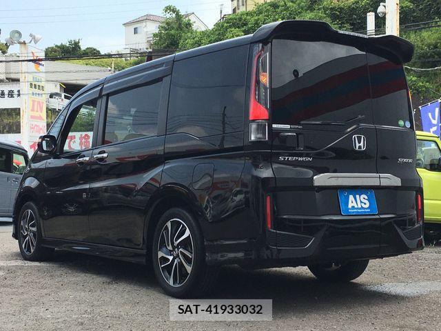 Honda STEP WGN 2015-11 8210425-11