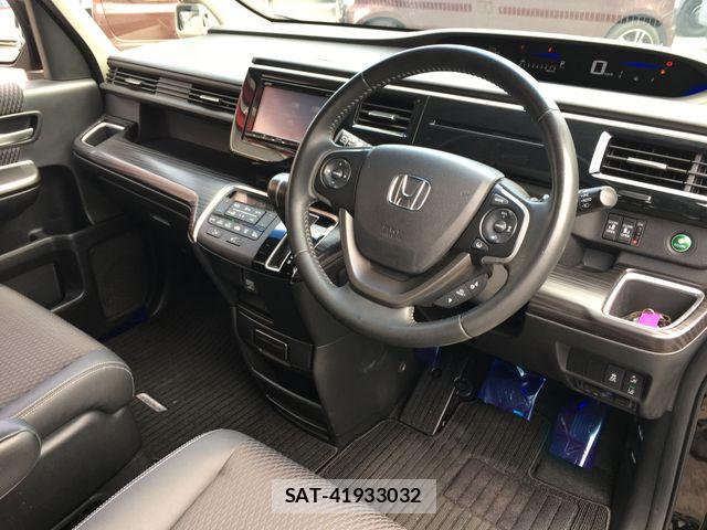 Honda STEP WGN 2015-11 8210425-20