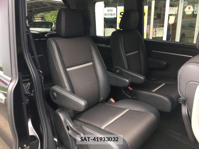 Honda STEP WGN 2015-11 8210425-21