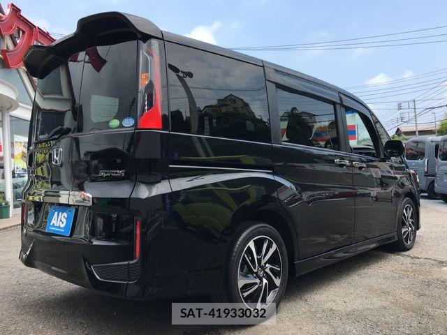 Honda STEP WGN 2015-11 8210425-7