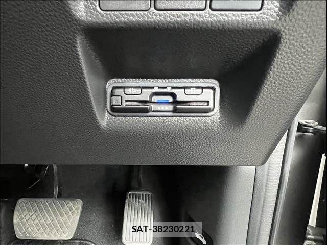 Honda STEP WGN 2023-10 8210409-27