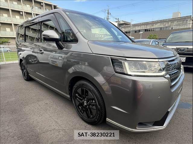 Honda STEP WGN 2023-10 8210409-4