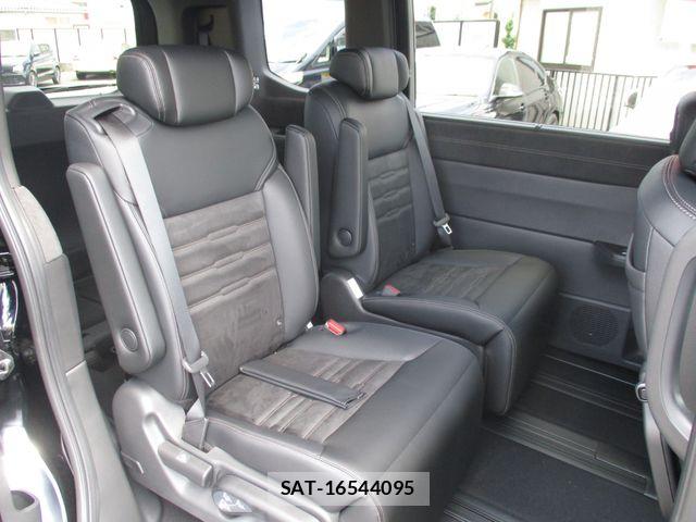 Honda STEP WGN 2026-03 8210415-13