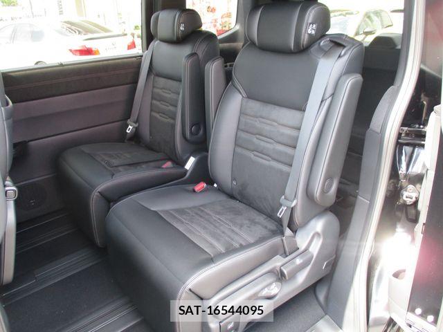 Honda STEP WGN 2026-03 8210415-15