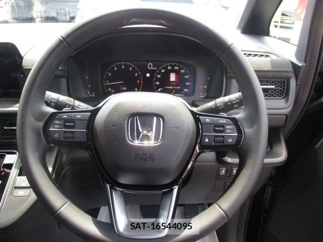 Honda STEP WGN 2026-03 8210415-17