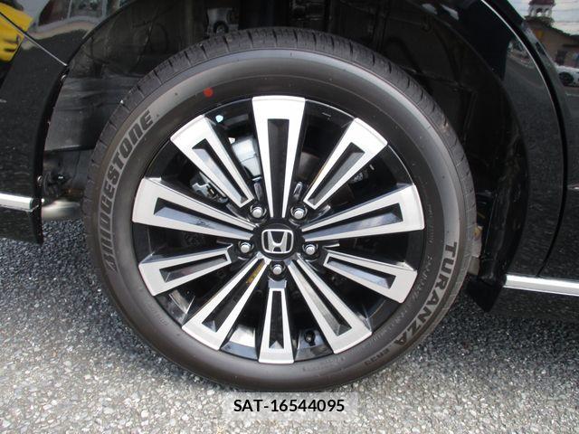 Honda STEP WGN 2026-03 8210415-25