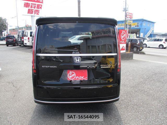 Honda STEP WGN 2026-03 8210415-6