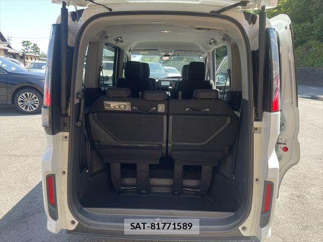 Honda STEP WGN 2018-03 8210418-12