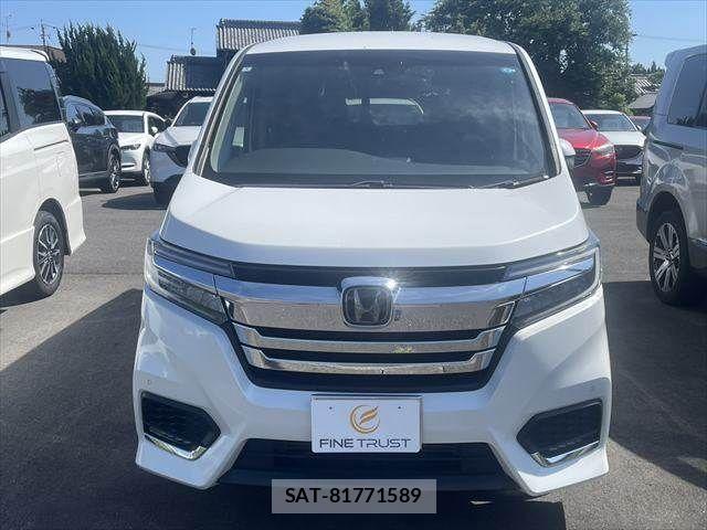 Honda STEP WGN 2018-03 8210418-17