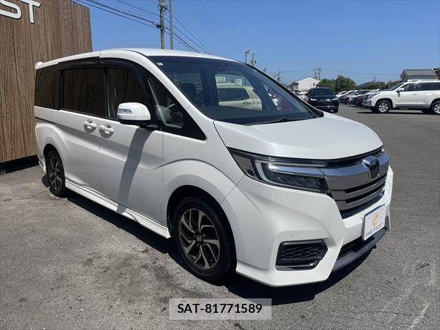 Honda STEP WGN 2018-03 8210418-18