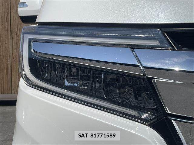 Honda STEP WGN 2018-03 8210418-24