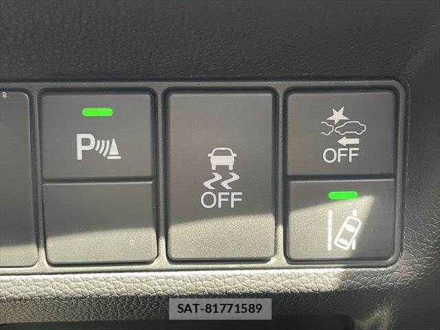 Honda STEP WGN 2018-03 8210418-8