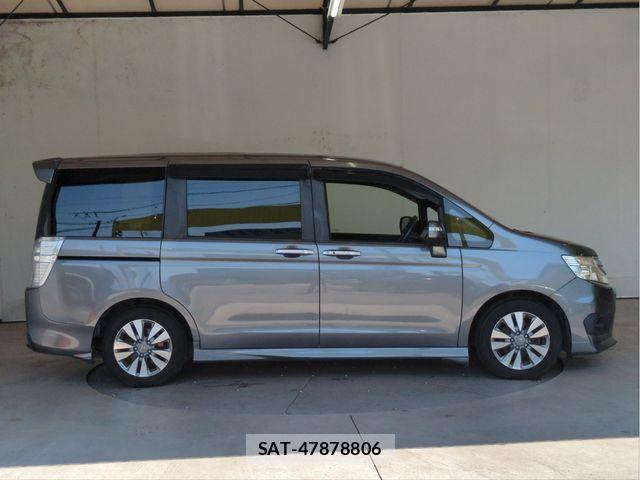 Honda STEP WGN 2013-12 8210433-17