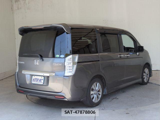 Honda STEP WGN 2013-12 8210433-1