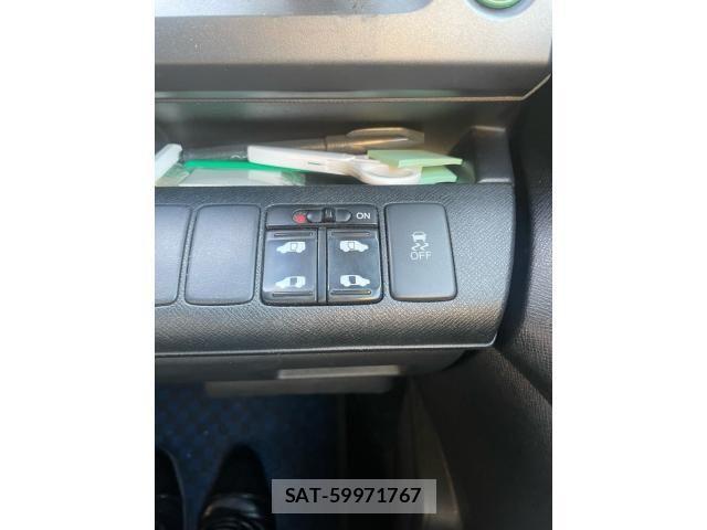 Honda STEP WGN 2012-01 8210438-18