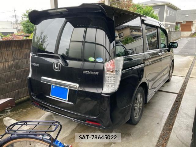 Honda STEP WGN 2012-02 8210437-2