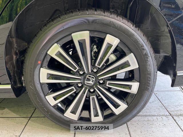 Honda STEP WGN 2026-06 8210413-14