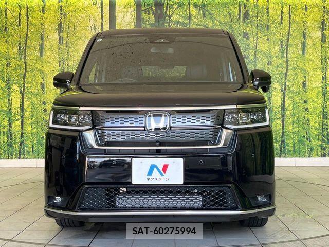 Honda STEP WGN 2026-06 8210413-15
