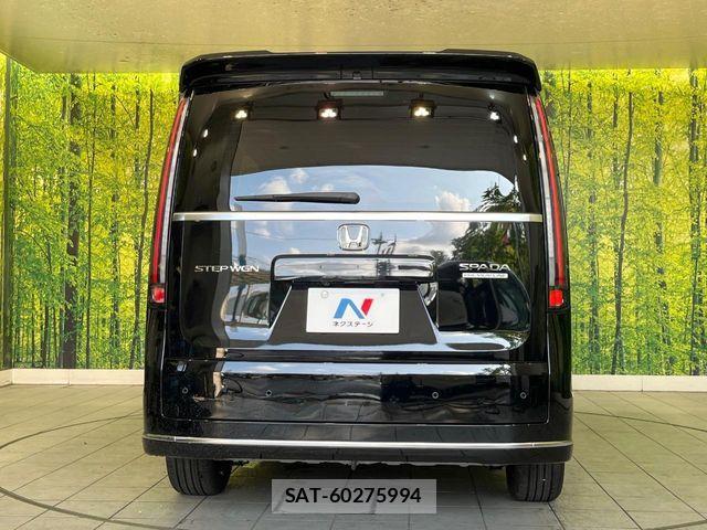 Honda STEP WGN 2026-06 8210413-16