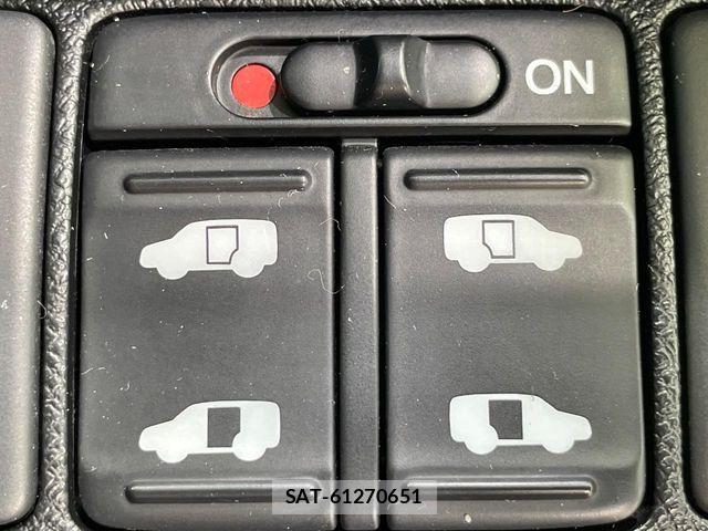 Honda STEP WGN 2012-07 8210428-5