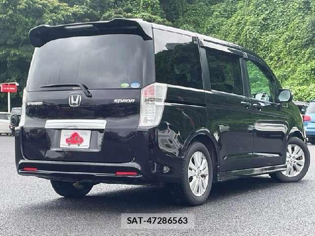 Honda STEP WGN 2011-10 8210436-2