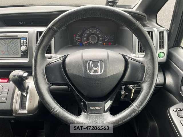 Honda STEP WGN 2011-10 8210436-5