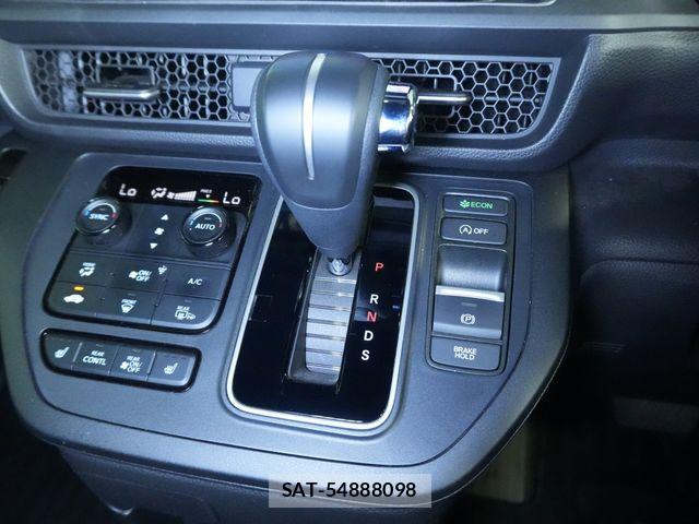 Honda STEP WGN 2024-07 8210417-16