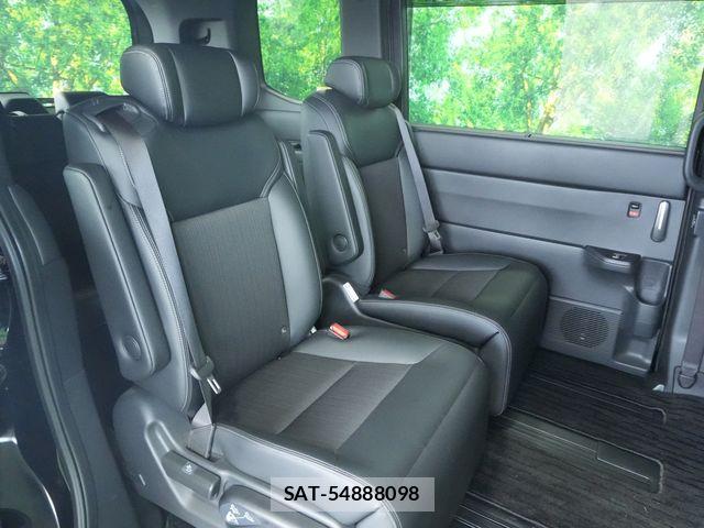 Honda STEP WGN 2024-07 8210417-25