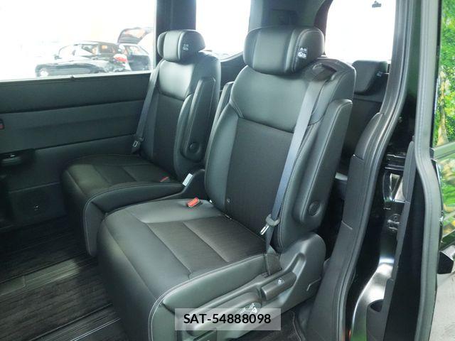 Honda STEP WGN 2024-07 8210417-26