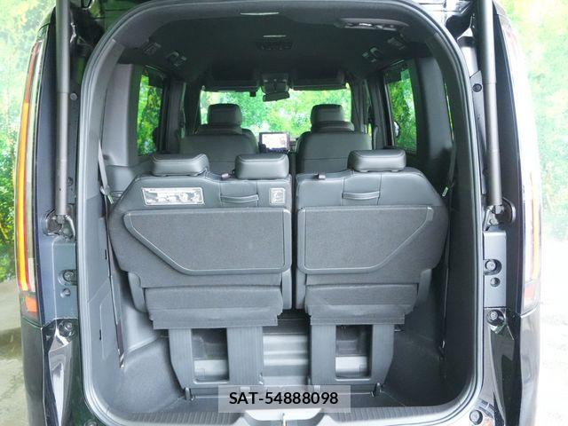 Honda STEP WGN 2024-07 8210417-28
