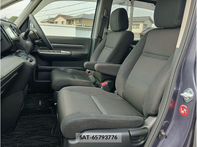 Honda STEP WGN 2021-06 8210420-9