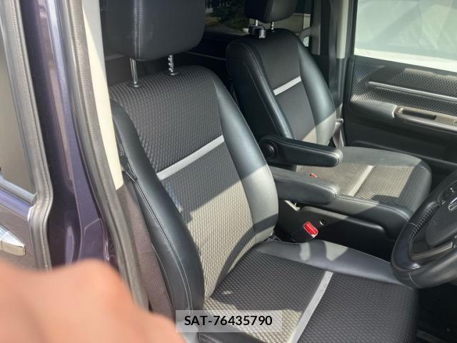 Honda STEP WGN 2017-04 8210427-15