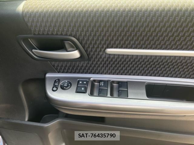 Honda STEP WGN 2017-04 8210427-16