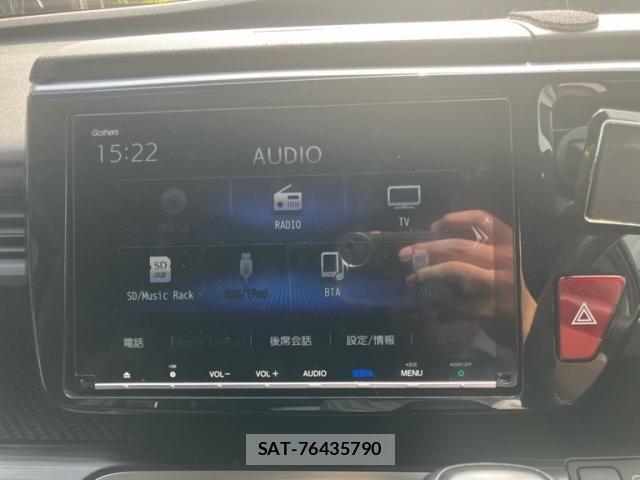 Honda STEP WGN 2017-04 8210427-21