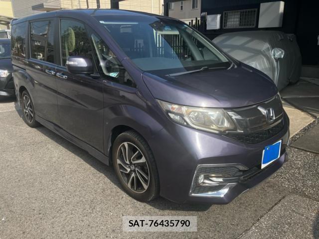 Honda STEP WGN 2017-04 8210427-2