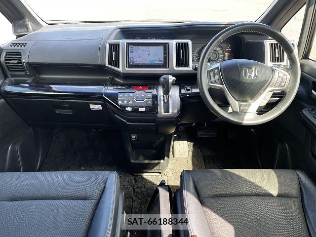 Honda STEP WGN 2013-10 8210434-1