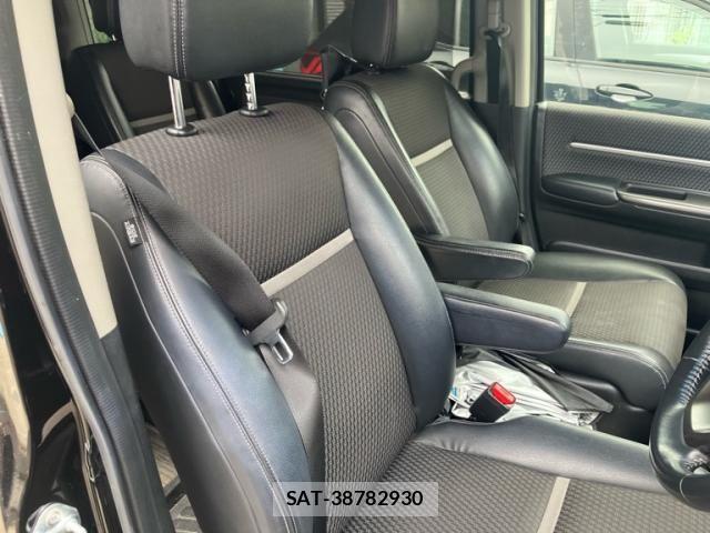 Honda STEP WGN 2016-05 8210423-11