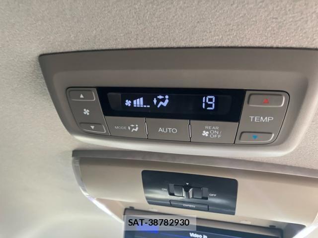 Honda STEP WGN 2016-05 8210423-14