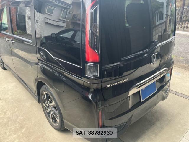 Honda STEP WGN 2016-05 8210423-5