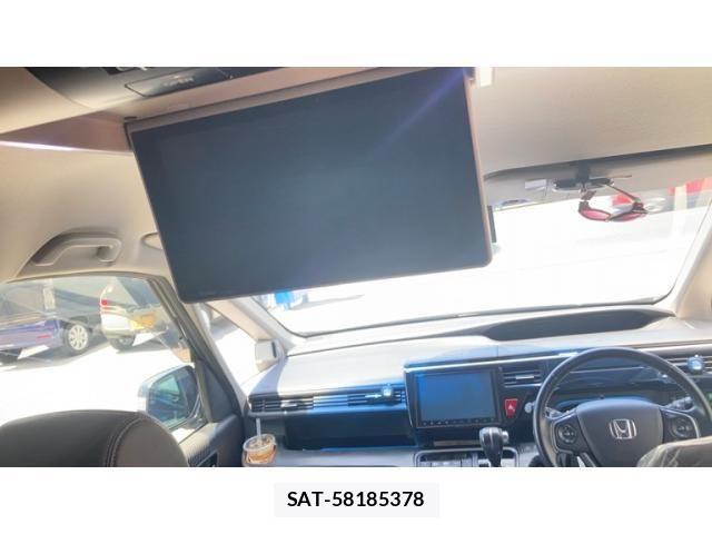 Honda STEP WGN 2015-10 8231923-24