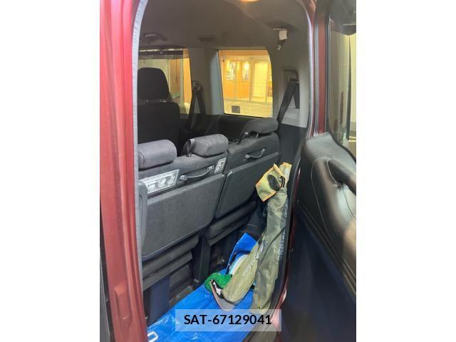 Honda STEP WGN 2018-06 8231914-13