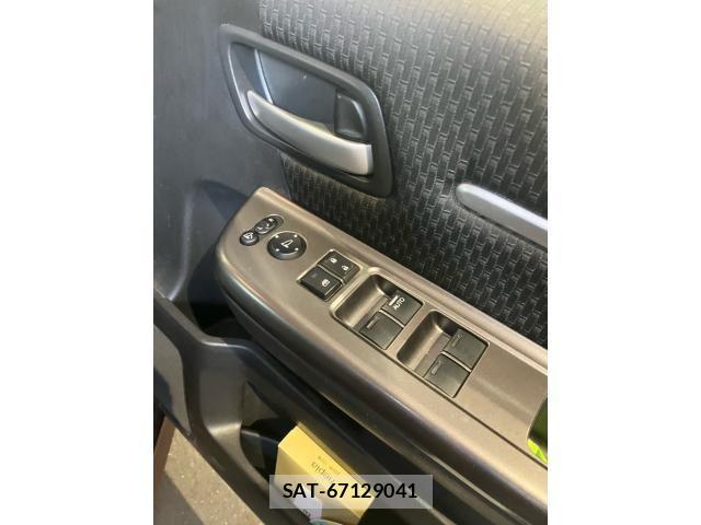 Honda STEP WGN 2018-06 8231914-19