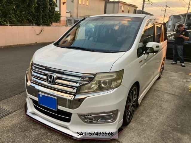 Honda STEP WGN 2013-02 8231929-1