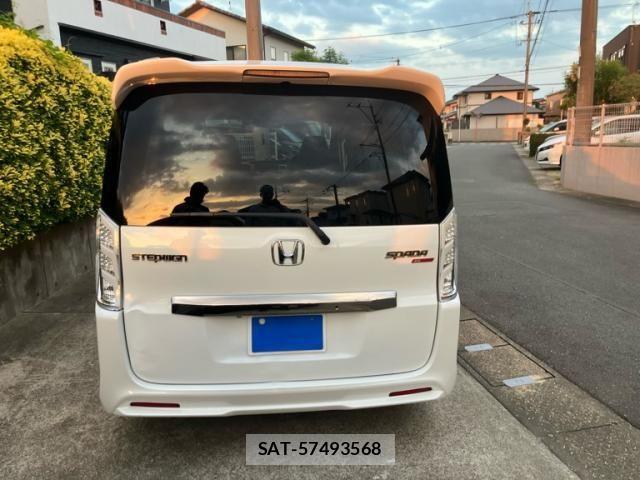 Honda STEP WGN 2013-02 8231929-2