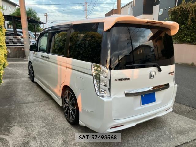 Honda STEP WGN 2013-02 8231929-4